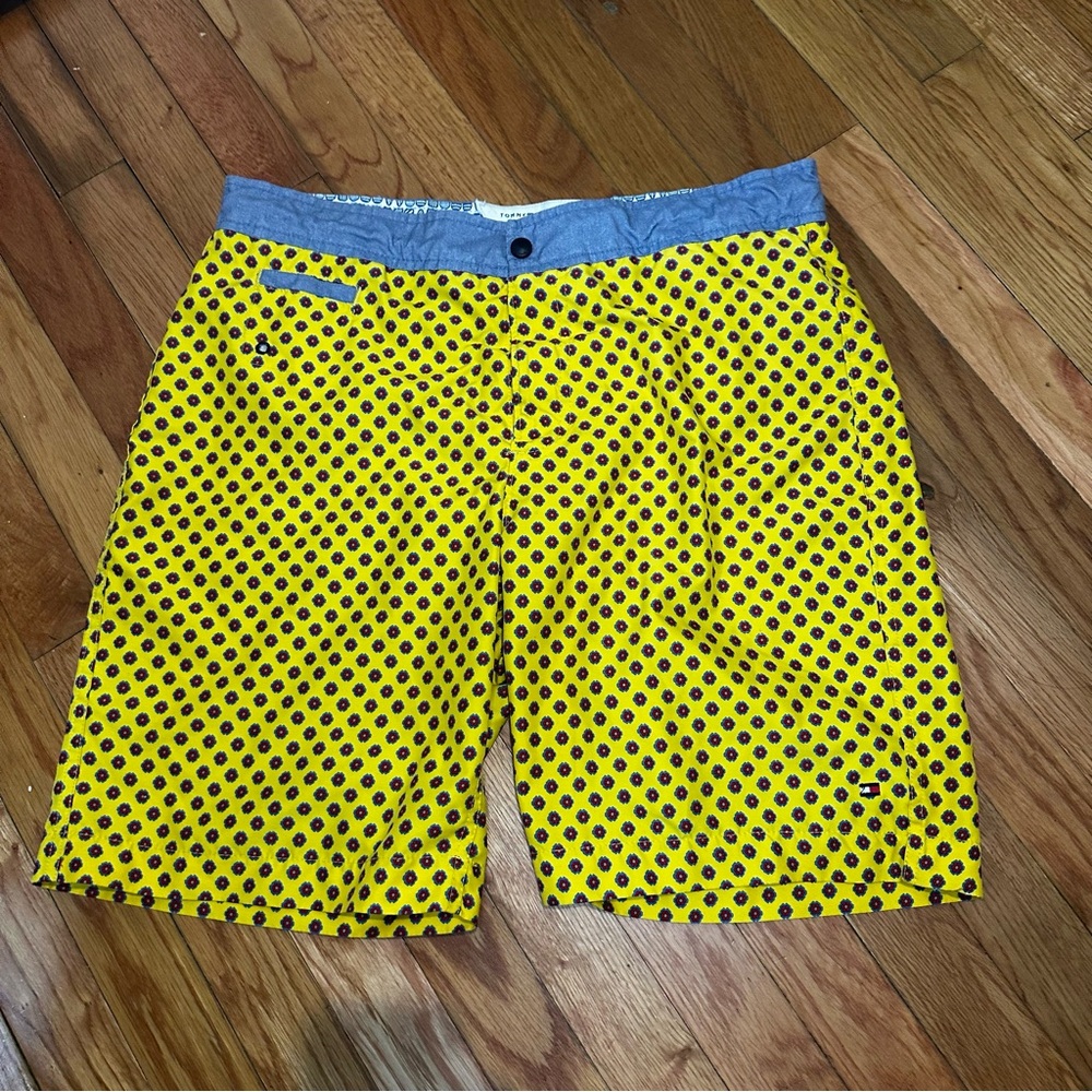 Tommy Hilfiger Surf Shack Swim Trunks Med Yellow Floral 9” Inseam Lined